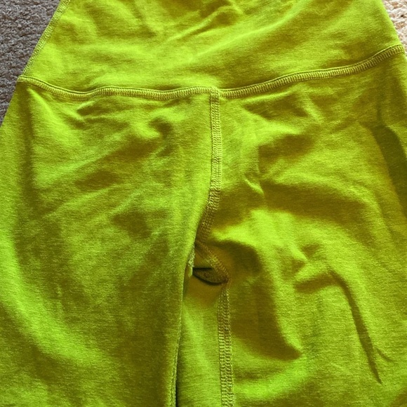 Beyond Yoga Keep Pace Biker Shorts Womens XXS Green Space Dye High Waist​​ - Picture 3 of 4